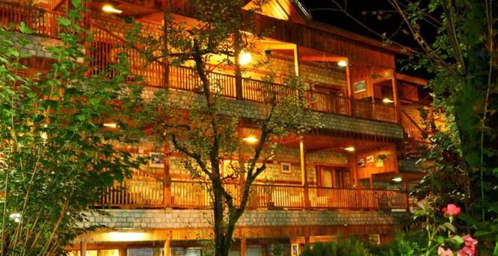 Negi's Hotel Mayflower